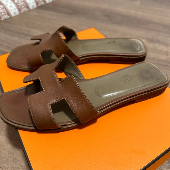 Hermes Oran Sandals - Picture 4 of 5